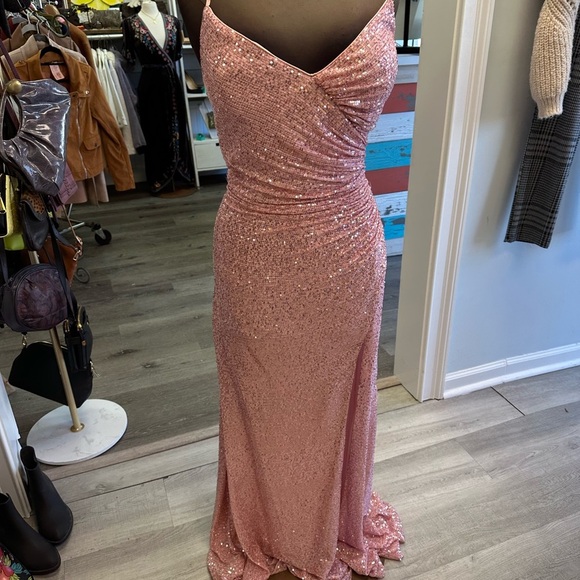 PLUS SIZE Sequence Prom Gown with low back and high slit Size 2X - Picture 4 of 12